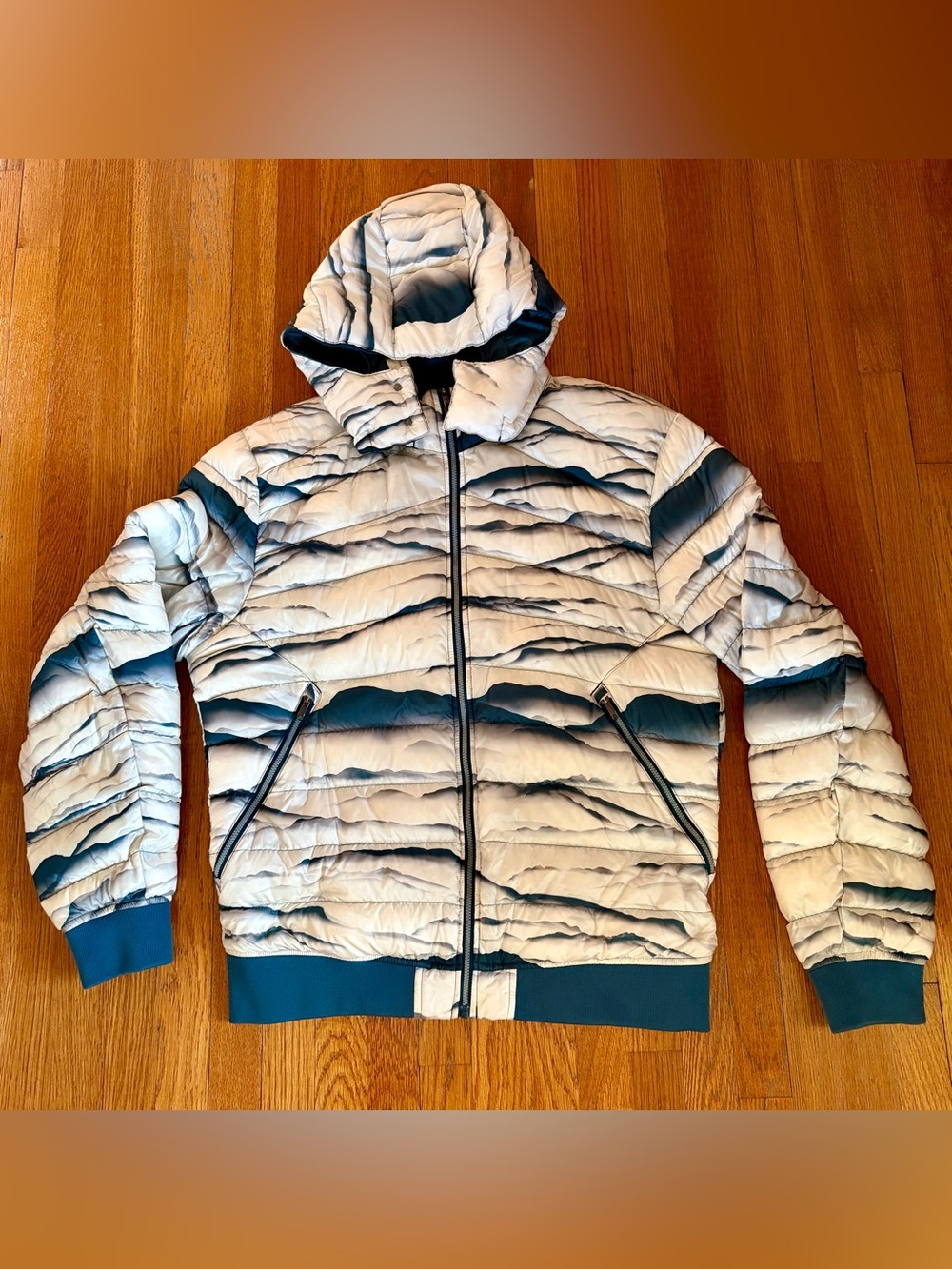 Lululemon Men’s Goose Down Puffer Hooded Jacket Large